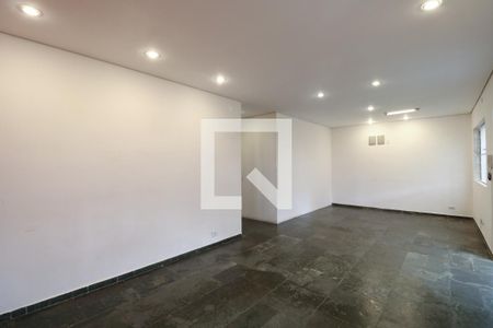 Sala  de casa à venda com 3 quartos, 180m² em Caxingui, São Paulo