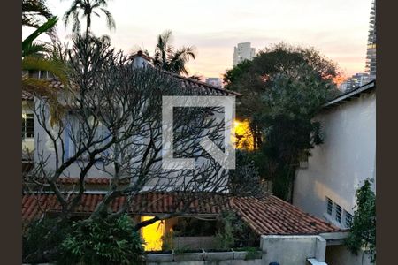 Casa à venda com 542m², 4 quartos e 4 vagas