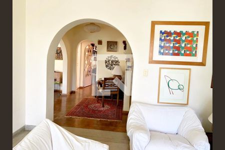 Casa à venda com 542m², 4 quartos e 4 vagas