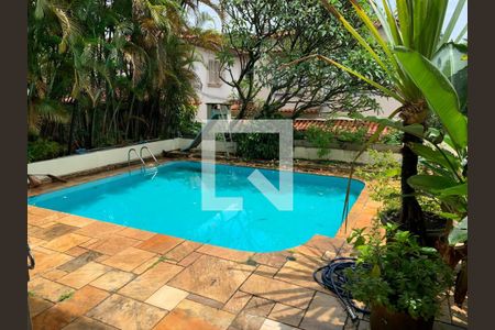 Casa à venda com 542m², 4 quartos e 4 vagas