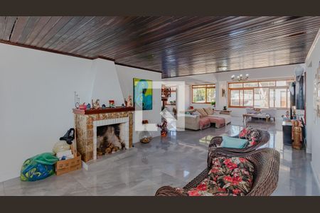 Casa à venda com 7 quartos, 300m² em Ipanema, Porto Alegre