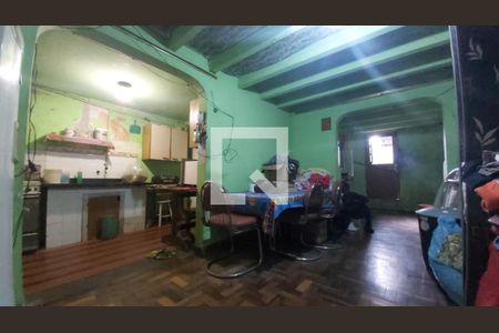 Casa à venda com 2 quartos, 120m² em Medianeira, Porto Alegre