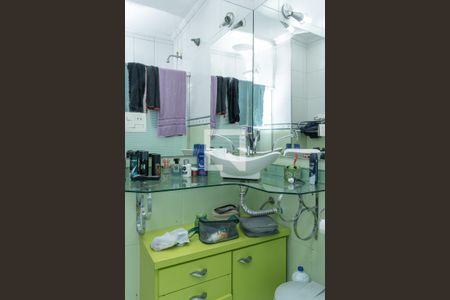 Casa à venda com 220m², 3 quartos e 2 vagas Casa à venda com 220m², 3 quartos e 2 vagasBanheiro 3