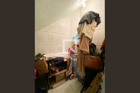 Casa à venda com 94m², 2 quartos e 2 vagas Casa à venda com 94m², 2 quartos e 2 vagasQuartinho da Bagunça