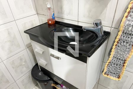 Casa à venda com 94m², 2 quartos e 2 vagas Casa à venda com 94m², 2 quartos e 2 vagasBanheiro