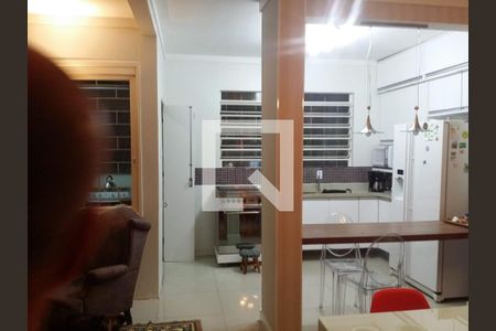 Casa à venda com 3 quartos, 150m² em Bom Jesus, Porto Alegre