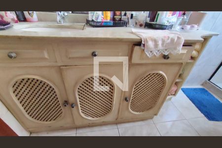 Casa à venda com 606m², 5 quartos e 1 vagaBanheiro da Suíte 1