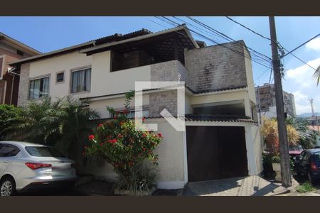 Casa à venda com 606m², 5 quartos e 1 vagaFachada