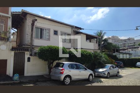 Casa à venda com 606m², 5 quartos e 1 vagaFachada