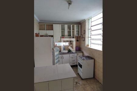 Casa à venda com 4 quartos, 260m² em Medianeira, Porto Alegre