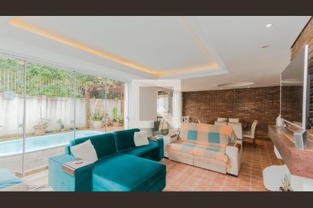 Casa à venda com 4 quartos, 227m² em Boa Vista, Porto Alegre