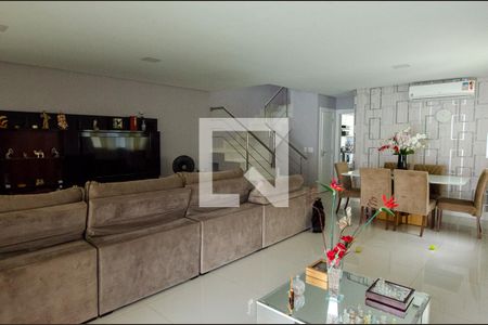 Sala de casa de condomínio à venda com 5 quartos, 233m² em Recreio dos Bandeirantes, Rio de Janeiro