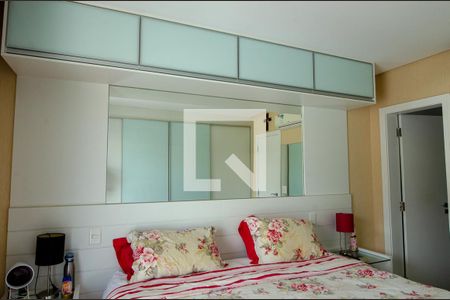 Casa de condomínio à venda com 233m², 5 quartos e 2 vagasSuite 4