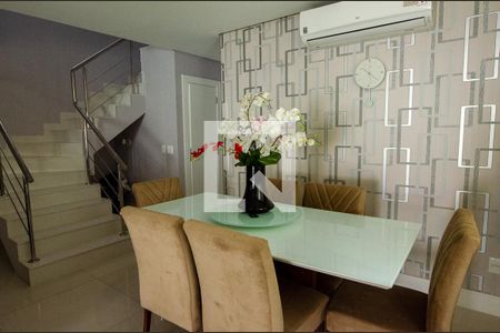 Sala de casa de condomínio à venda com 5 quartos, 233m² em Recreio dos Bandeirantes, Rio de Janeiro