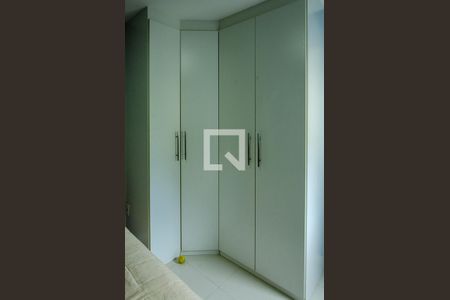 Casa de condomínio à venda com 233m², 5 quartos e 2 vagasSuite 1