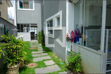 Casa de condomínio à venda com 233m², 5 quartos e 2 vagasQuintal