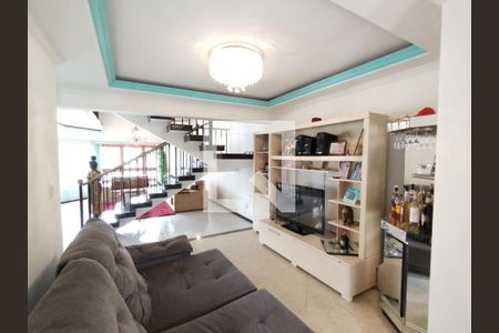 Casa à venda com 3 quartos, 350m² em Centro, Canoas