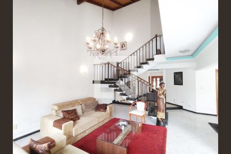 Casa à venda com 3 quartos, 350m² em Centro, Canoas
