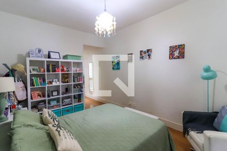 Casa de condomínio à venda com 581m², 4 quartos e 4 vagasSuíte 3