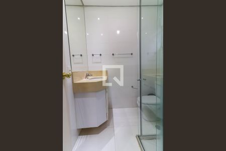 Casa de condomínio à venda com 581m², 4 quartos e 4 vagasBanheiro da Suíte 1