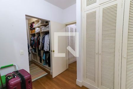 Casa de condomínio à venda com 581m², 4 quartos e 4 vagasSuíte 4