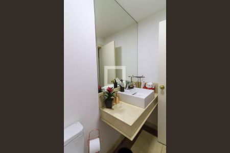 Casa de condomínio à venda com 581m², 4 quartos e 4 vagasLavabo