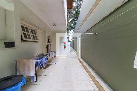 Casa de condomínio à venda com 581m², 4 quartos e 4 vagasÁrea de Serviço