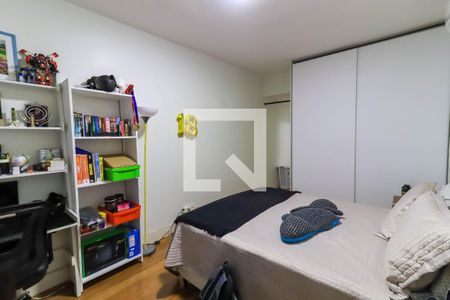 Casa de condomínio à venda com 581m², 4 quartos e 4 vagasSuíte 2