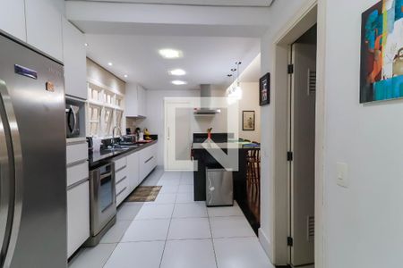 Casa de condomínio à venda com 581m², 4 quartos e 4 vagasCozinha