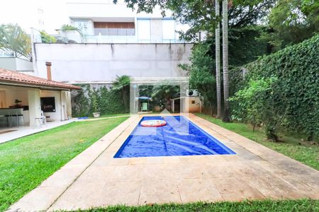 Casa de condomínio à venda com 581m², 4 quartos e 4 vagasÁrea comum - Piscina