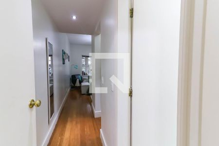 Casa de condomínio à venda com 581m², 4 quartos e 4 vagasSuíte 3