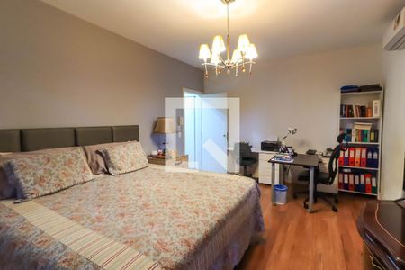 Casa de condomínio à venda com 581m², 4 quartos e 4 vagasSuíte 4