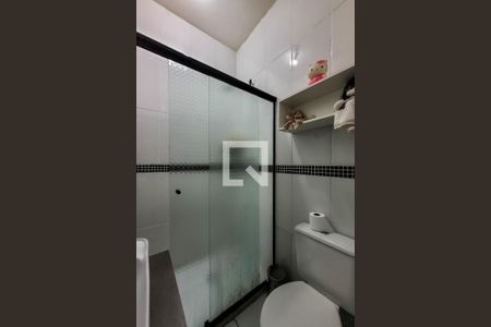 Casa para alugar com 180m², 3 quartos e 2 vagas Casa para alugar com 180m², 3 quartos e 2 vagasBanheiro Suíte 2