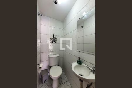 Casa para alugar com 180m², 3 quartos e 2 vagas Casa para alugar com 180m², 3 quartos e 2 vagasBanheiro Terraço