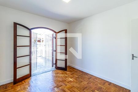 Quarto 01 de casa à venda com 3 quartos, 84m² em Jardim Rizzo, São Paulo