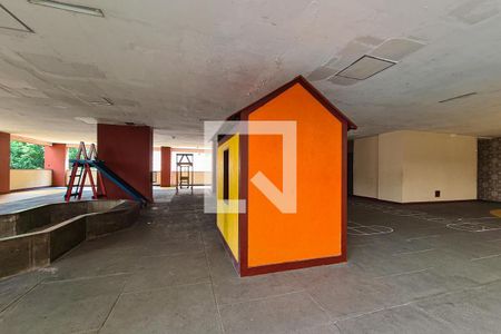 Apartamento para alugar com 101m², 3 quartos e 1 vaga Apartamento para alugar com 101m², 3 quartos e 1 vagaÁrea Comum - Playground