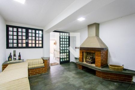 Casa à venda com 230m², 3 quartos e 2 vagas Casa à venda com 230m², 3 quartos e 2 vagasSala - Inferior