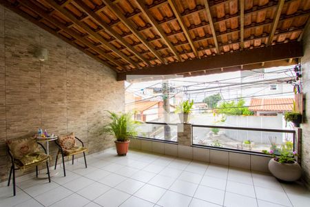 Casa à venda com 230m², 3 quartos e 2 vagas Casa à venda com 230m², 3 quartos e 2 vagasVaranda do quarto 3