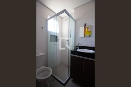 Banheiro de kitnet/studio para alugar com 1 quarto, 28m² em Cidade Antônio Estêvão de Carvalho, São Paulo