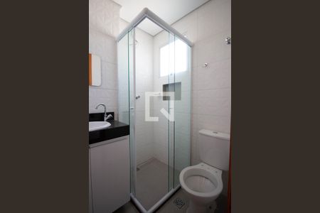 Banheiro de kitnet/studio para alugar com 1 quarto, 25m² em Cidade Antônio Estevão de Carvalho, São Paulo