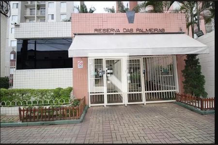 Fachada de apartamento para alugar com 3 quartos, 67m² em Cambuci, São Paulo