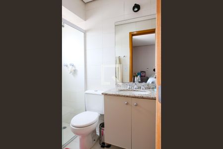 Apartamento à venda com 76m², 3 quartos e 2 vagasBanheiro da Suite