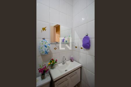 Casa de condomínio à venda com 65m², 2 quartos e 1 vaga Casa de condomínio à venda com 65m², 2 quartos e 1 vagaBanheiro