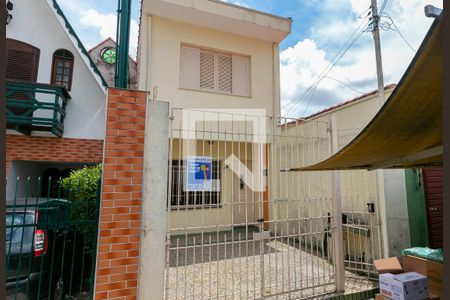 Casa para alugar com 80m², 2 quartos e 1 vaga Casa para alugar com 80m², 2 quartos e 1 vagaFachada