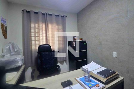 Casa à venda com 272m², 3 quartos e 6 vagasEscritório