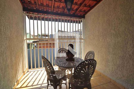 Casa à venda com 272m², 3 quartos e 6 vagasVaranda do Quarto 3 - Suíte