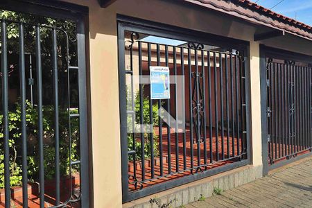 Fachada de casa à venda com 3 quartos, 210m² em Utinga, Santo André