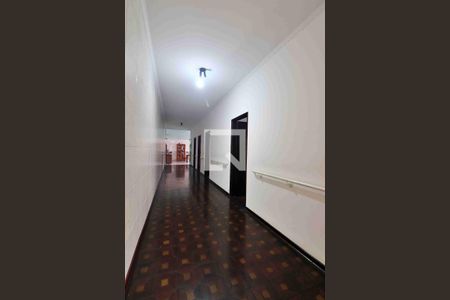 Corredor de casa à venda com 3 quartos, 210m² em Utinga, Santo André