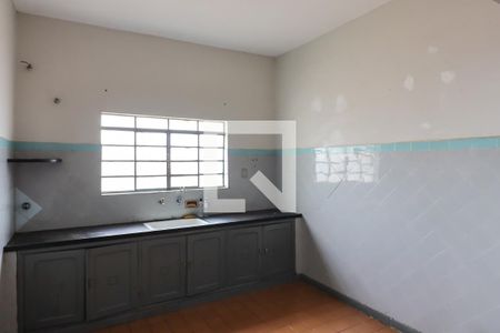 Casa para alugar com 100m², 4 quartos e 3 vagas Casa para alugar com 100m², 4 quartos e 3 vagasCozinha