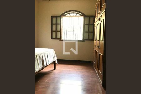 Casa à venda com 3 quartos, 198m² em Floramar, Belo Horizonte